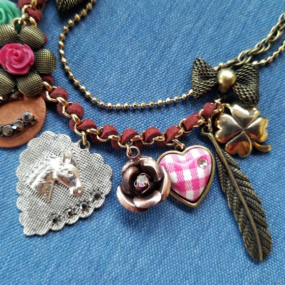 🐴🍀🪶Betsey Johnson Equestrian "Lucky" Double-Cha Charm Necklace - EPC🪶🍀🐴 - Picture 4 of 9